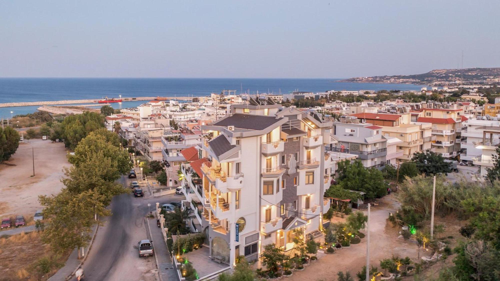 Olympian Muses Apartament *